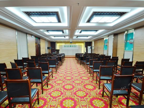 Линьи: GreenTree Inn Linyi Exhibition Center Express