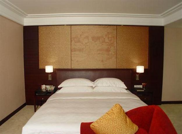 Цзиньхуа: Pleasure Hotel