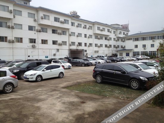 Цзиндэчжэнь: GreenTree Inn Jingdezhen Shuguang Road Antique Market Hotel