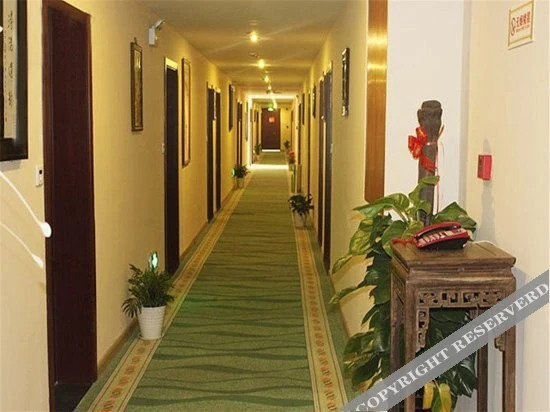 Цзиндэчжэнь: GreenTree Inn Jingdezhen Shuguang Road Antique Market Hotel