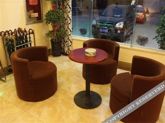 Цзиндэчжэнь: GreenTree Inn Jingdezhen Shuguang Road Antique Market Hotel