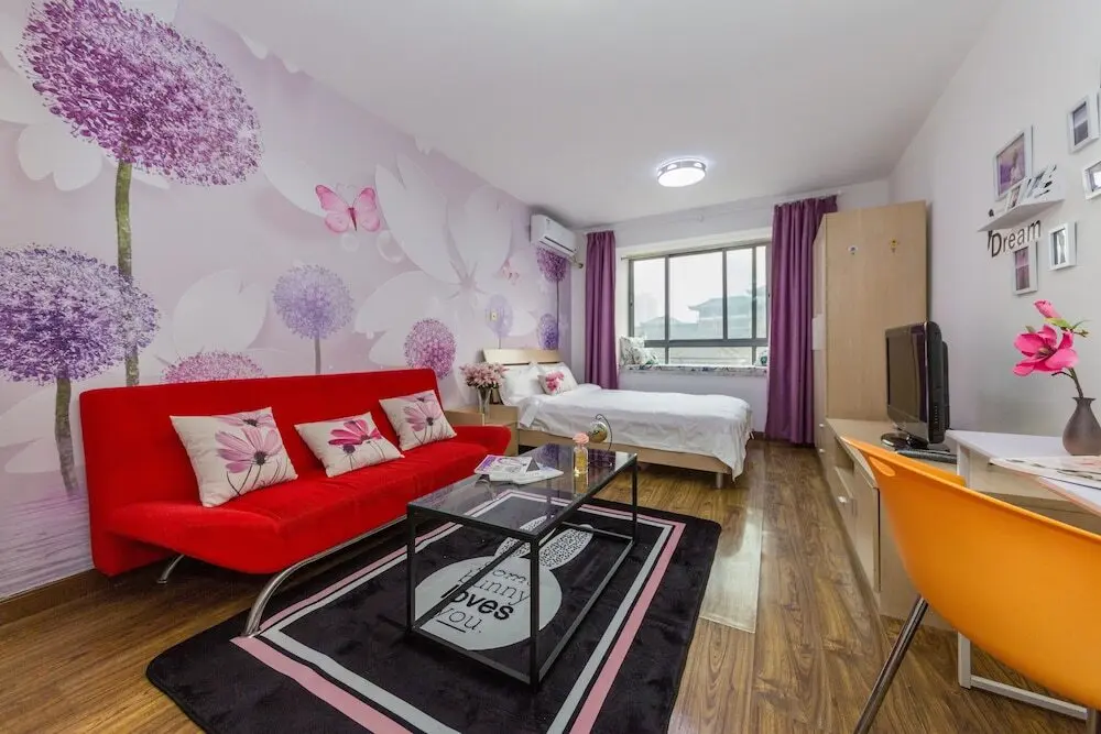 Шанхай: Mike168 Service Apartment Saintland Shop
