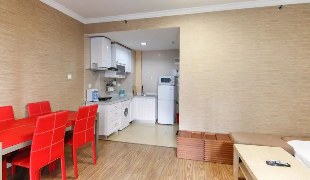 Шанхай: Mike168 Service Apartment Saintland Shop
