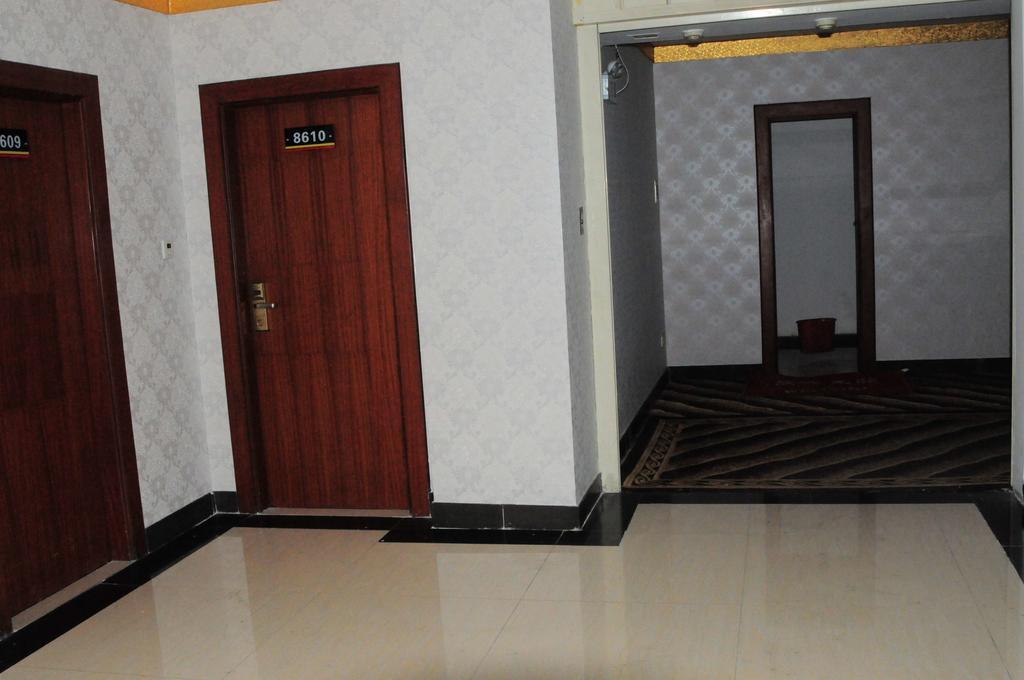 Гуанчжоу: Super 8 by Wyndham Guangzhou BY Airport Renhe Subway Station