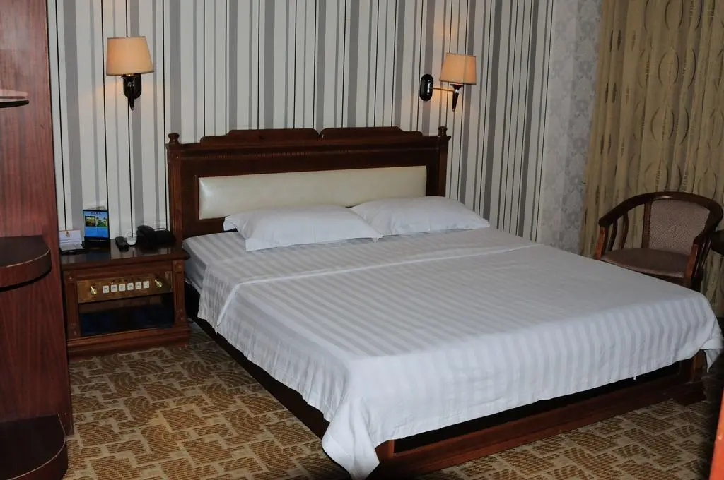 Гуанчжоу: Super 8 by Wyndham Guangzhou BY Airport Renhe Subway Station