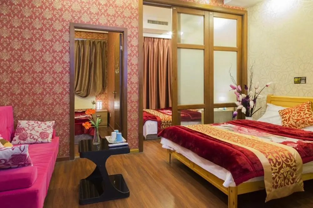 Чэнду: Chengdu Azure Apartment