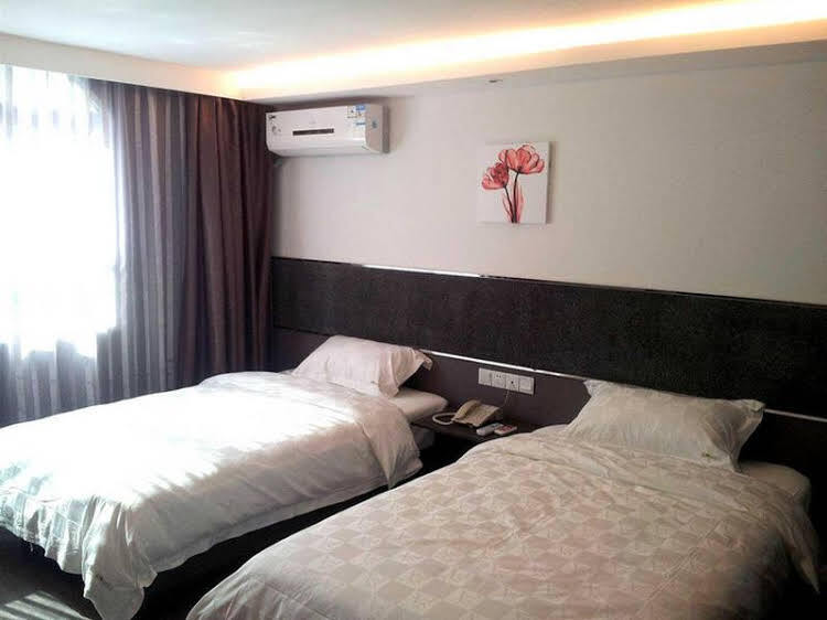 Цюаньчжоу: Quanzhou Wins Hotel Shishi Baqi Branch