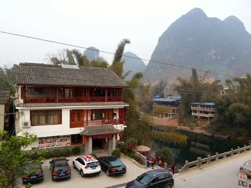 Яншо: Yangshuo Moonriver Hotel