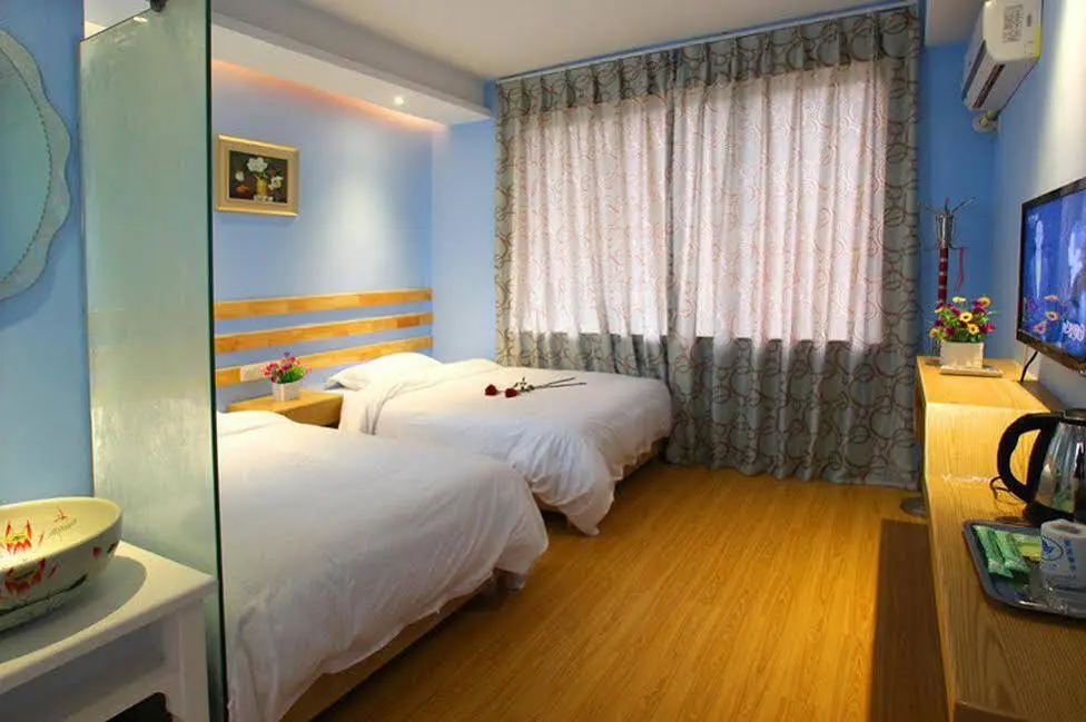 Яншо: Yangshuo Moonriver Hotel