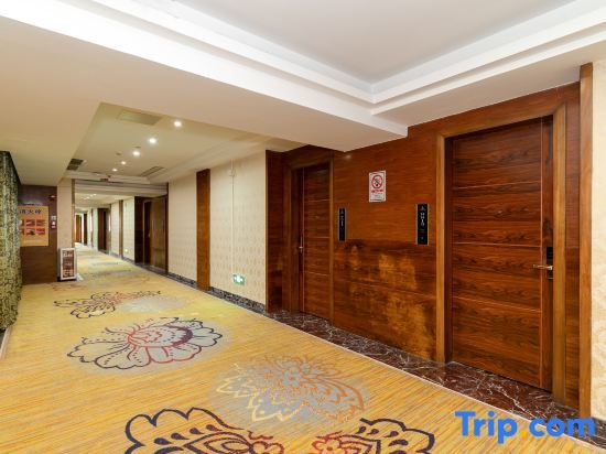 Гуанчжоу: Dongfu Hotel (Guangzhou Huadu Plaza Cultural Tourism City)