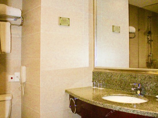 Цзясинь: Jiaxing Kras Dayton Hotel