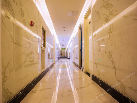 Тайчжоу: Taizhou Dongguanhe Business Hotel (Huangyan Wuyue Plaza)