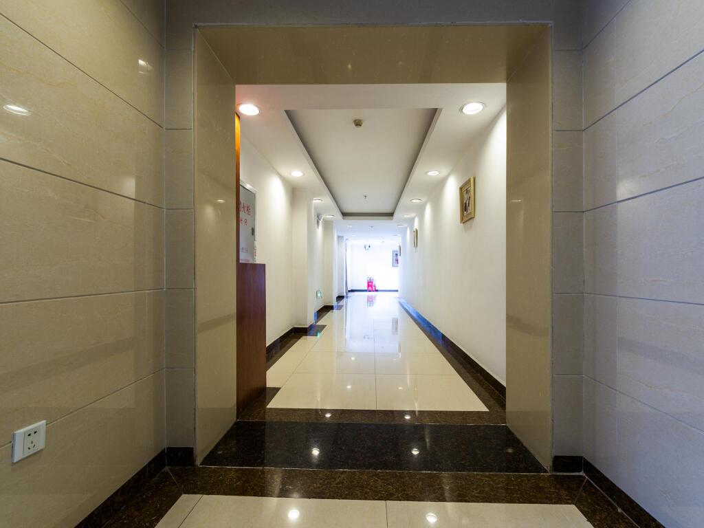 Гуанчжоу: Insail Hotels Guangzhou Huangpu Dashadi Metro Station