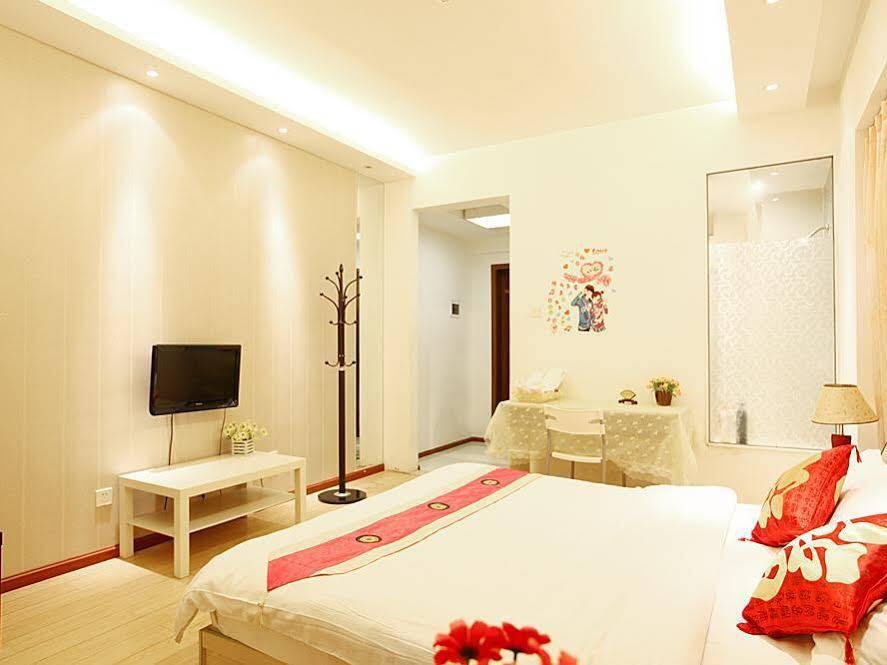 Чэнду: Chengdu Xinyueyaju Apartment