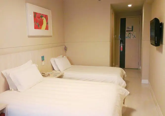 Нинбо: Junyi Hotel Niongbo Xiangshan Bus Station