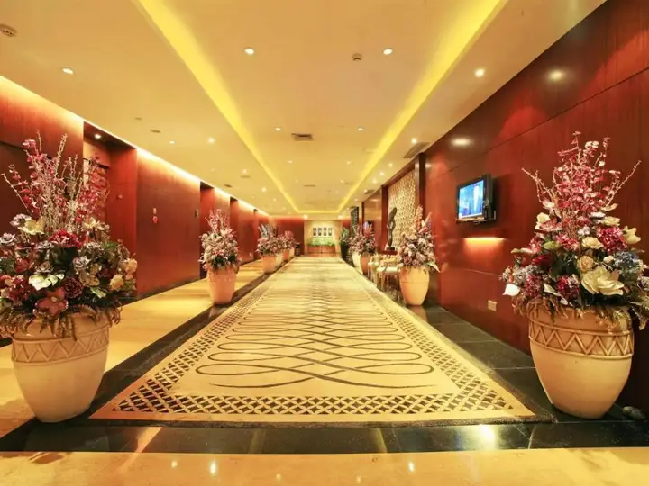 Чунцин: Chongqing Tianlai Apartment