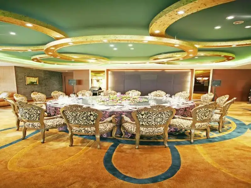 Чунцин: Chongqing Tianlai Apartment