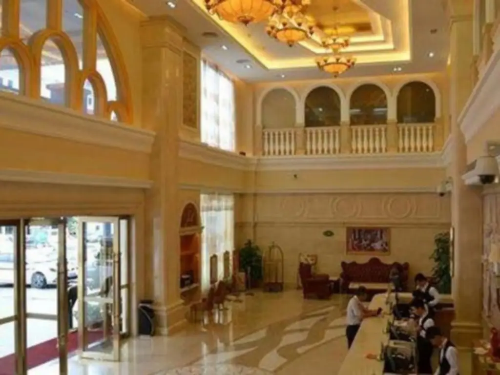 Шэньчжэнь: Vienna Hotel Shenzhen Longhua (Wanzhong City Branch)