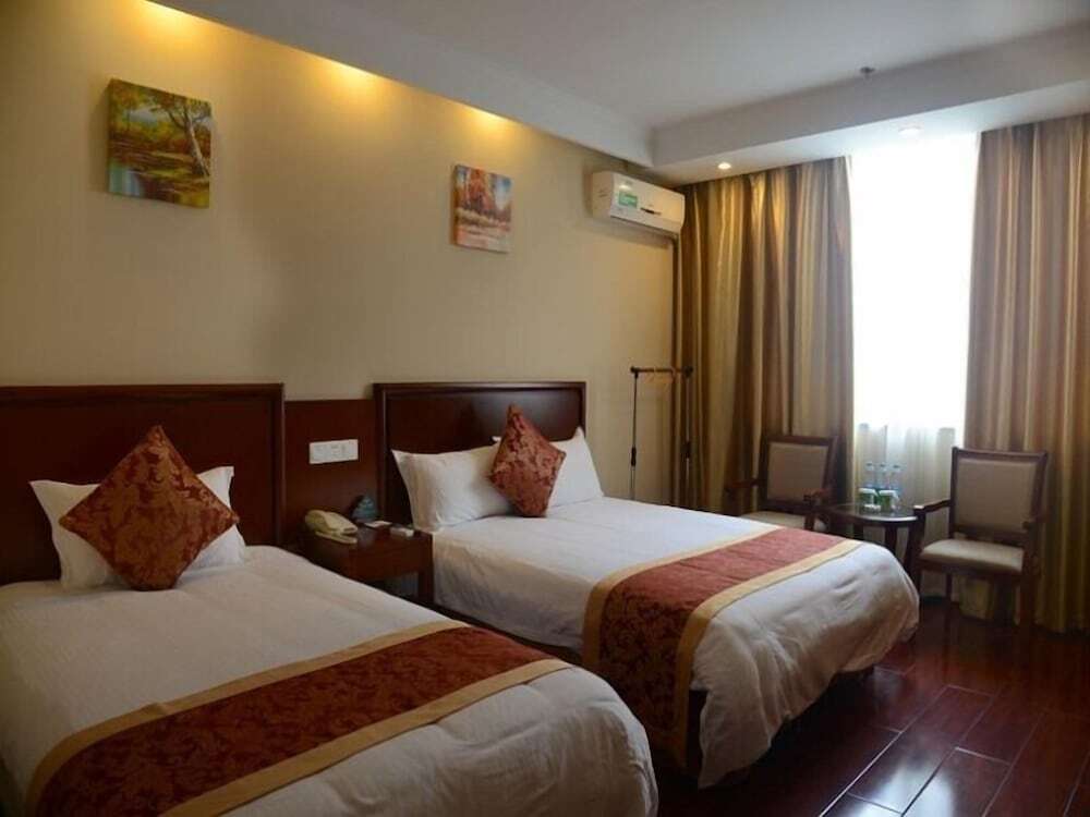 Хуаншань: GreenTree Inn Huangshan Tunxi Old Street Business Hotel