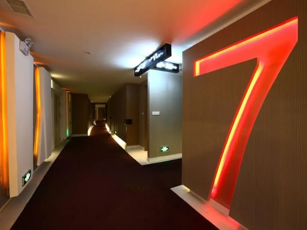Циндао: Qingdao Jinfuyue Hotel (Heilongjiang Middle Road Oriental City Branch)