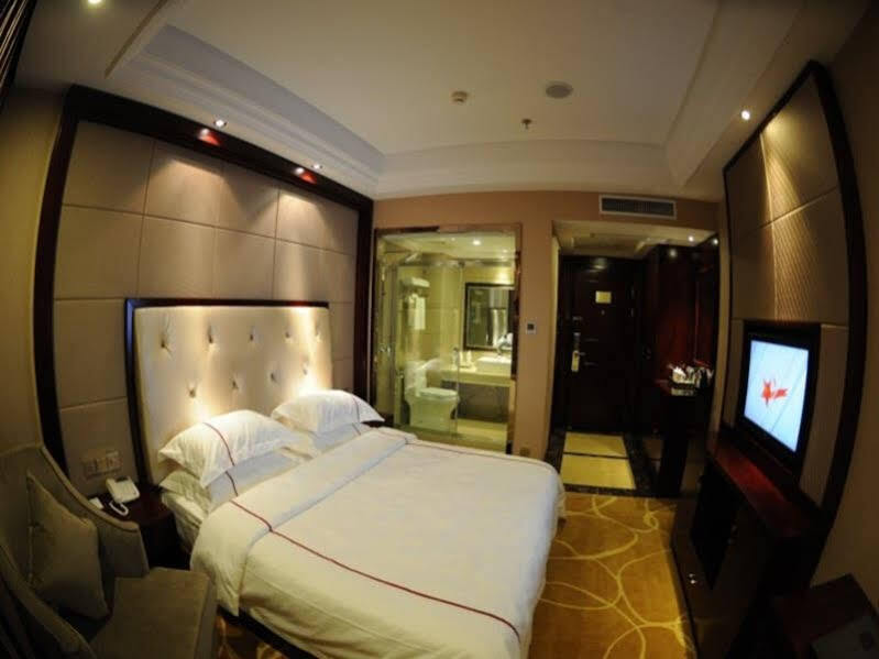 Yiwu Feiminuoke Hotel — фото 1