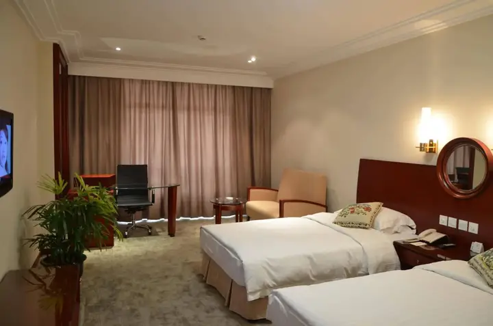 Уси: Wuxi Taihu Garden Hotel