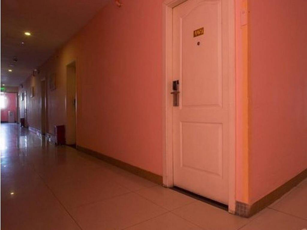 Шанхай: Stars 99 Motel