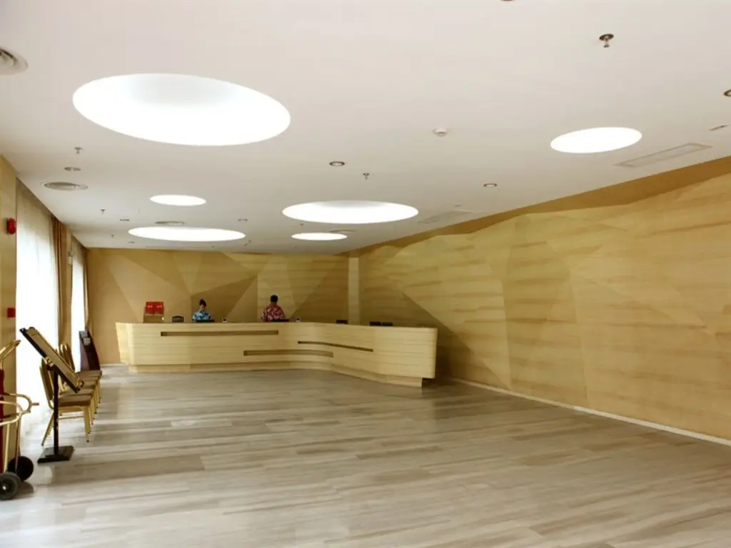 Шэньчжэнь: Shenzhen Xichong Yuerongwan Gongren Villa