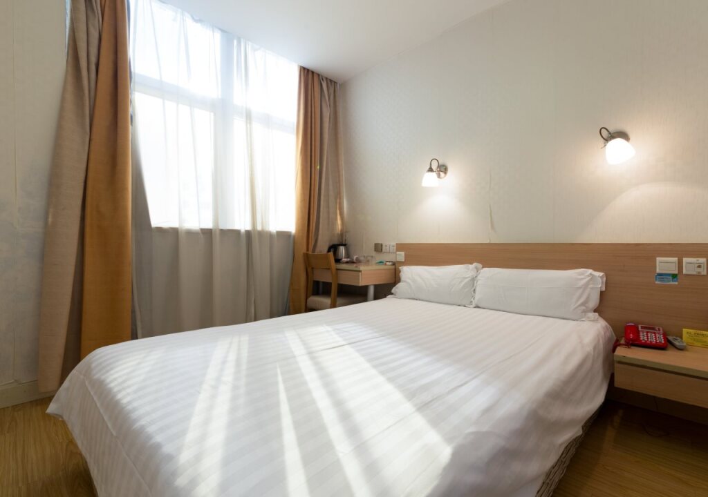 Шанхай: Rezen Meta Tree Hotel (City Center & The Bund, Shanghai)