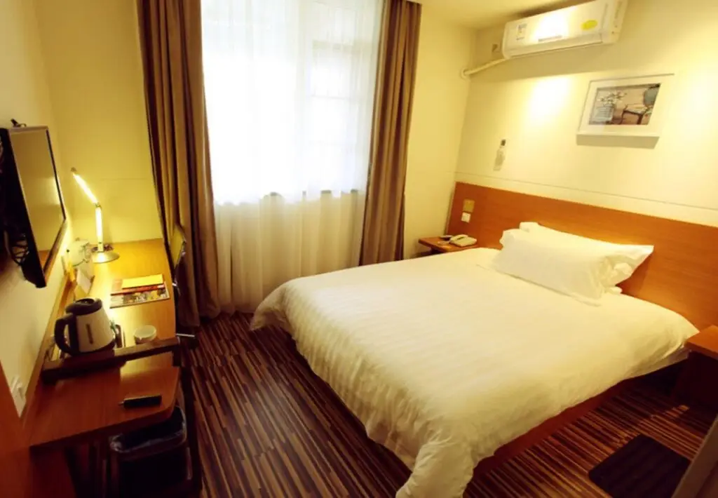 Чэнду: Jinjiang Inn Chengdu Baiguolin Railway Station