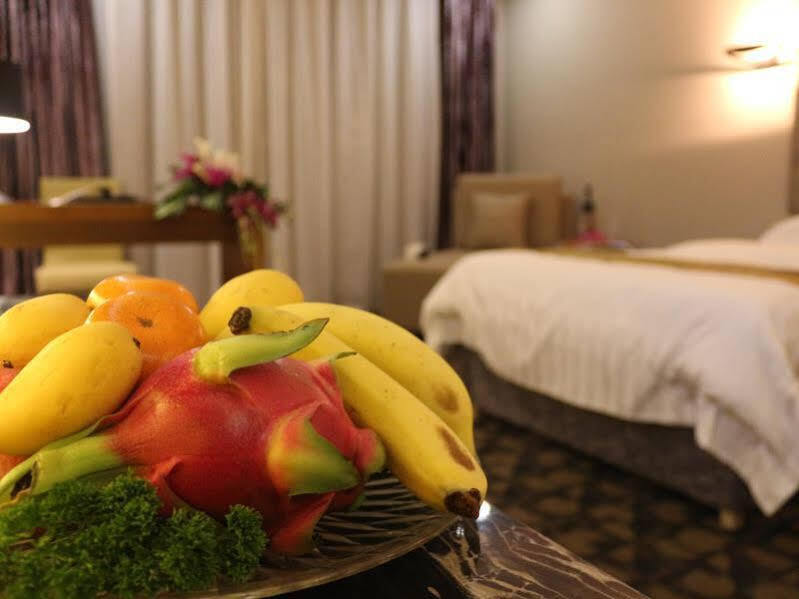 Yangshuo China Town Hotel (West Mingshi Garden) — фото 1