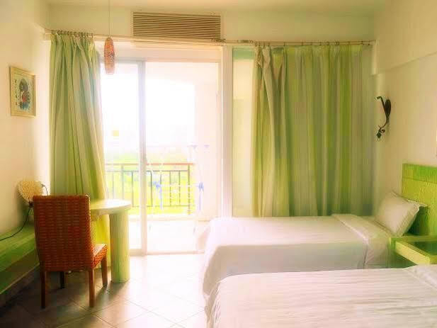 Санья: Happy The Journey Hotel