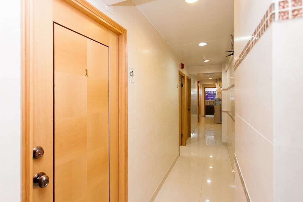 Гонконг: J2 Guest House