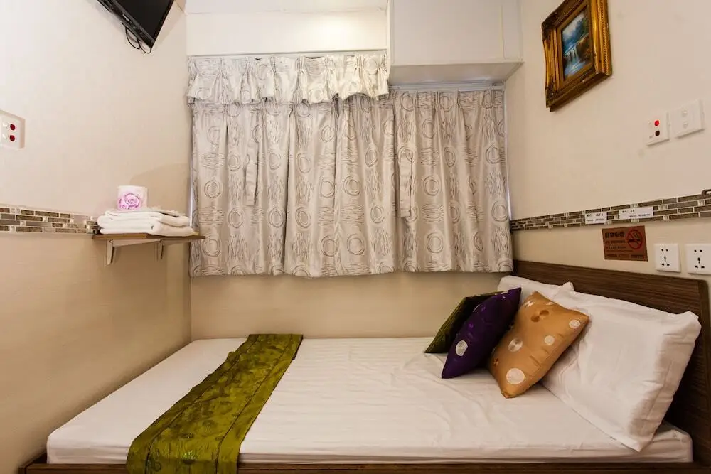 Гонконг: J2 Guest House