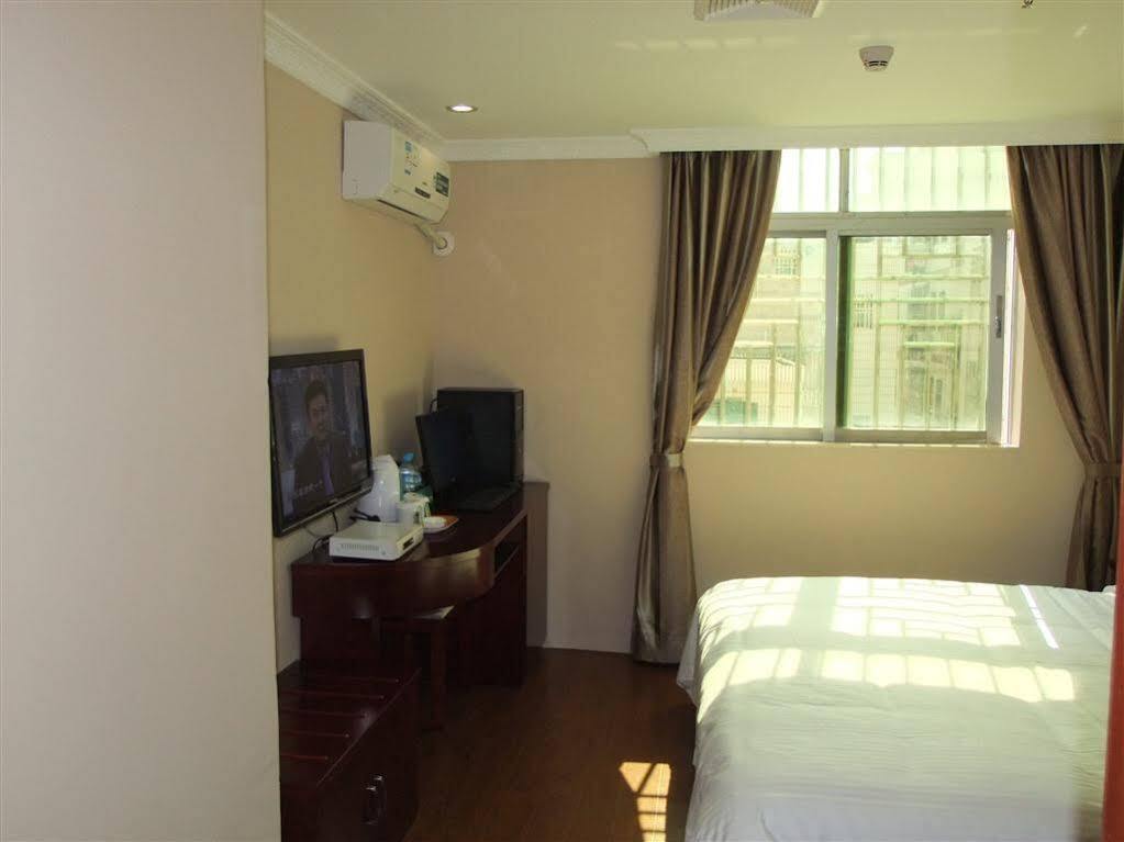 Шэньчжэнь: Greentree Inn Longcheng Square Shell Hotel