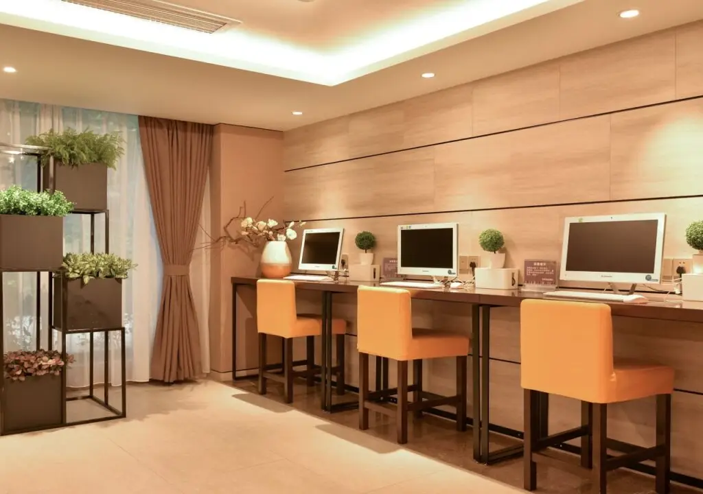 Шанхай: Home Inns Plus Shanghai Xujiahui Branch