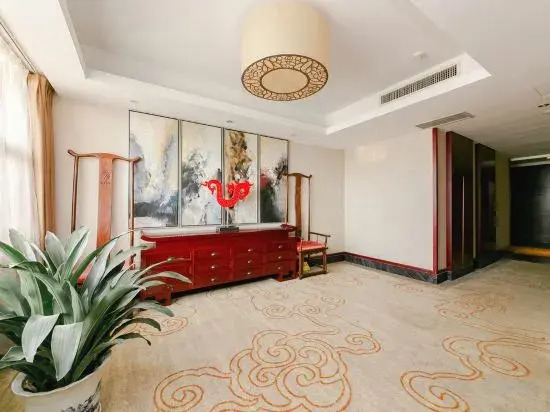 Ухань: Wuhan Canglong Avenue High-speed Railway Kerry International Hotel