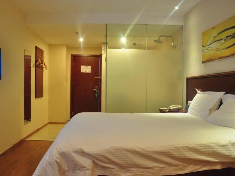Шэньчжэнь: Atour Hotel East Railway Station Branch