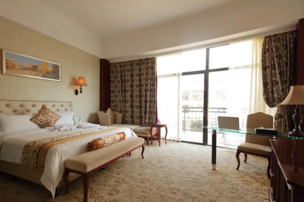 Шэньчжэнь: Shenzhen Jin Mao Yuan Hotel