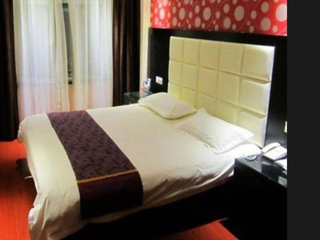 Хецзе: Heze Taisen Lidu Hotel