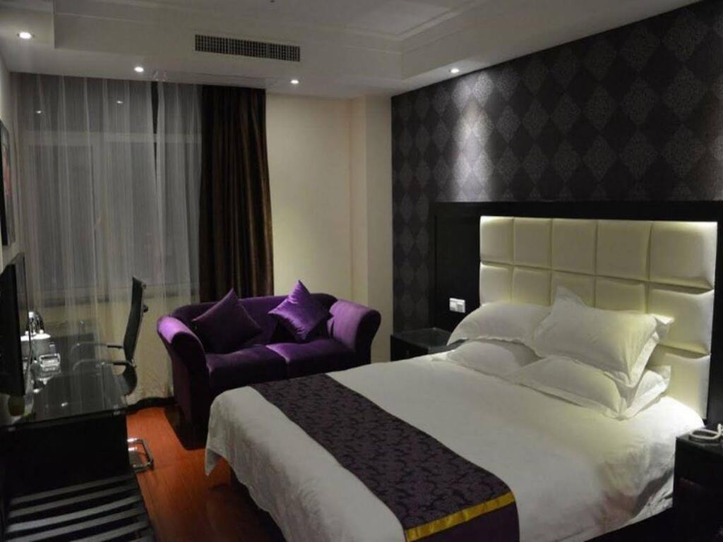 Хецзе: Heze Taisen Lidu Hotel