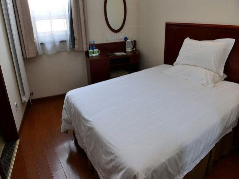 Пекин: GreenTree Inn Beijing Shangdi East Anningzhuang Road Shell Hotel
