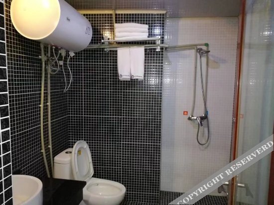 Чунцин: Yueyou Chain Hotel (Chongqing Qibo Center Jintong Road Metro Station Branch)