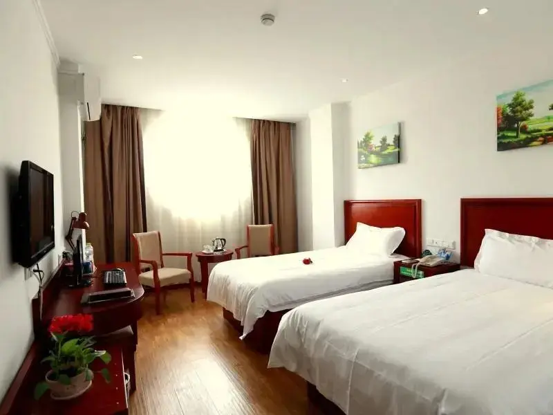 Дунъин: GreenTree Inn Dongying Xisi Road Huachuang Building