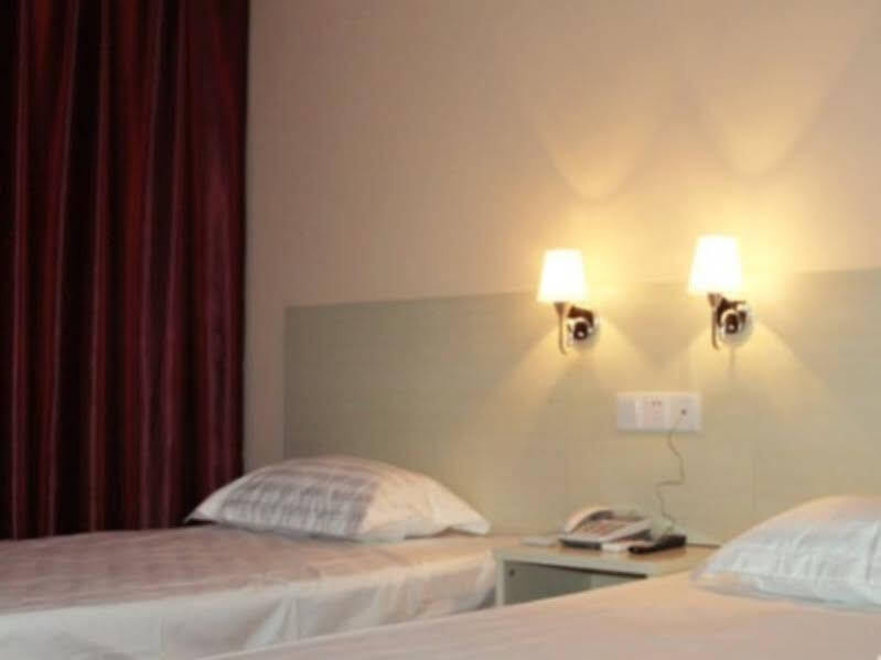 Чжэнчжоу: Kunlun Leju Business Hotel Zhengzhou Medical College