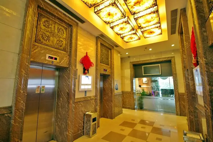 Шанхай: New Space Huiyuan Apartment