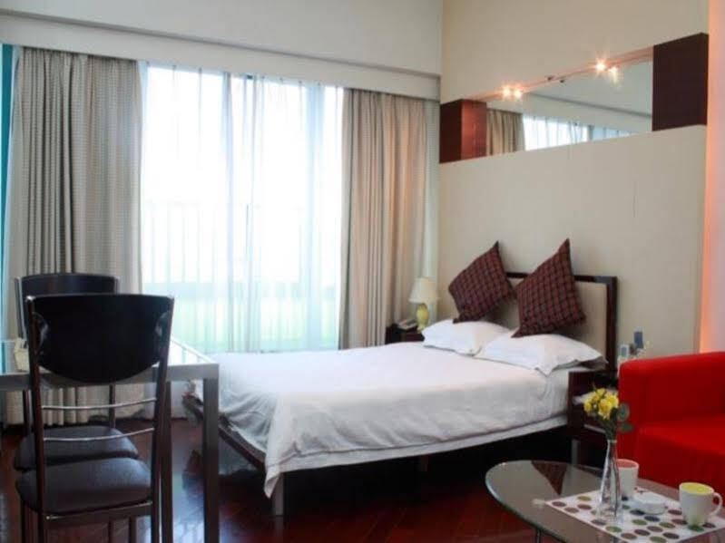 Шанхай: Shanghai Skiline World Union Service Apartment