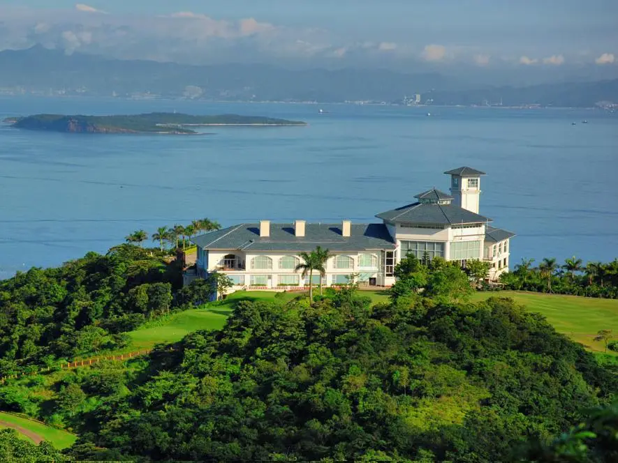 Шэньчжэнь: The Century Seaview Hotel