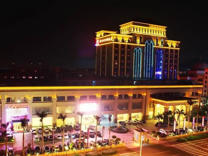 Дунгуань: Royal Hotel