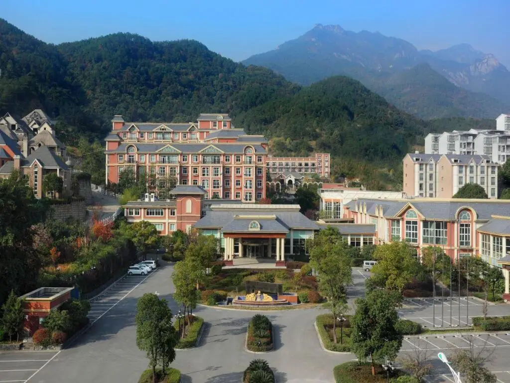 Цзюцзян: Jiujiang Lushan Resort